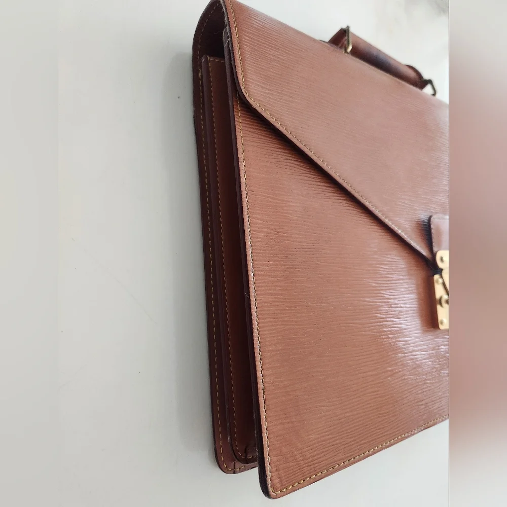 LV Serviette Conseiller Epi Briefcase.Excellent Condition..Minor Callouts! - Picture 12 of 16